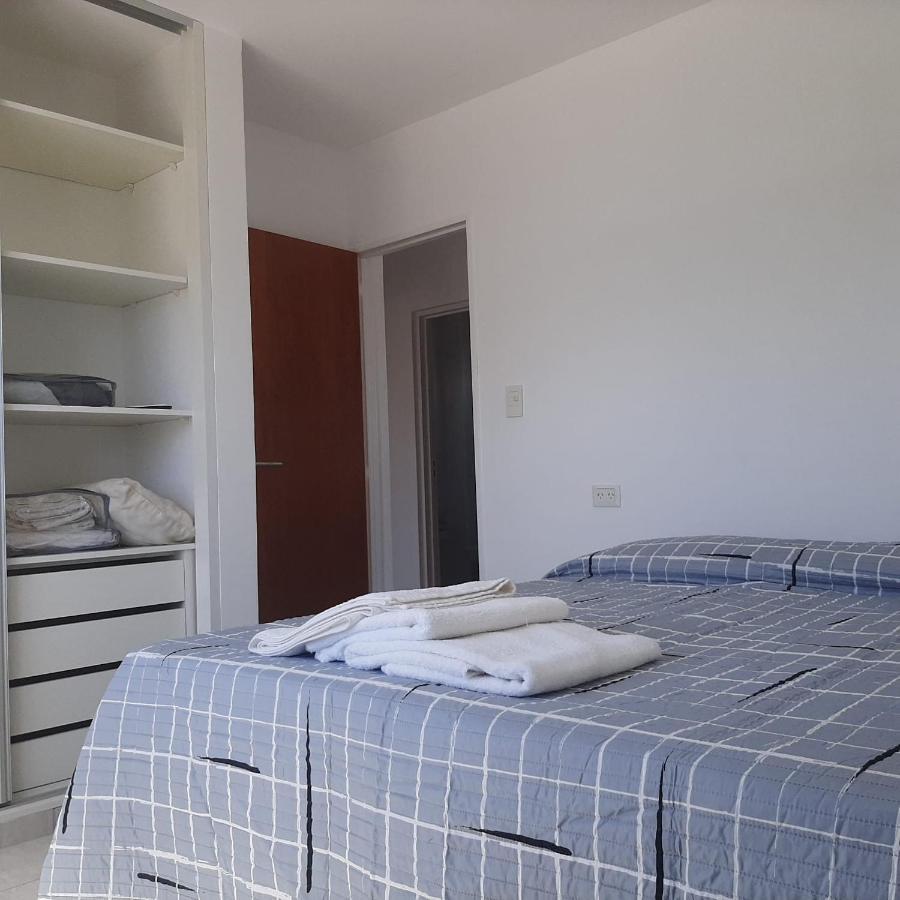 Lc 1706 - Dpto. Zona Costa Del Limay *