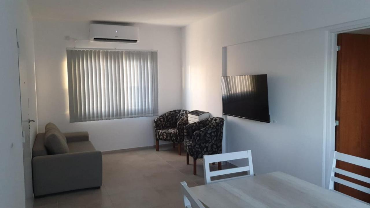 Lc 1706 - Dpto. Zona Costa Del Limay